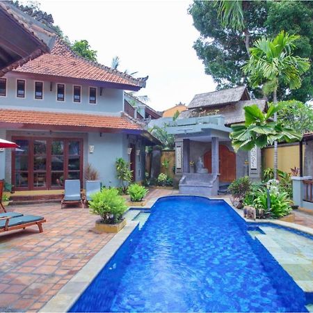 Villa Naga Maya Legian Εξωτερικό φωτογραφία