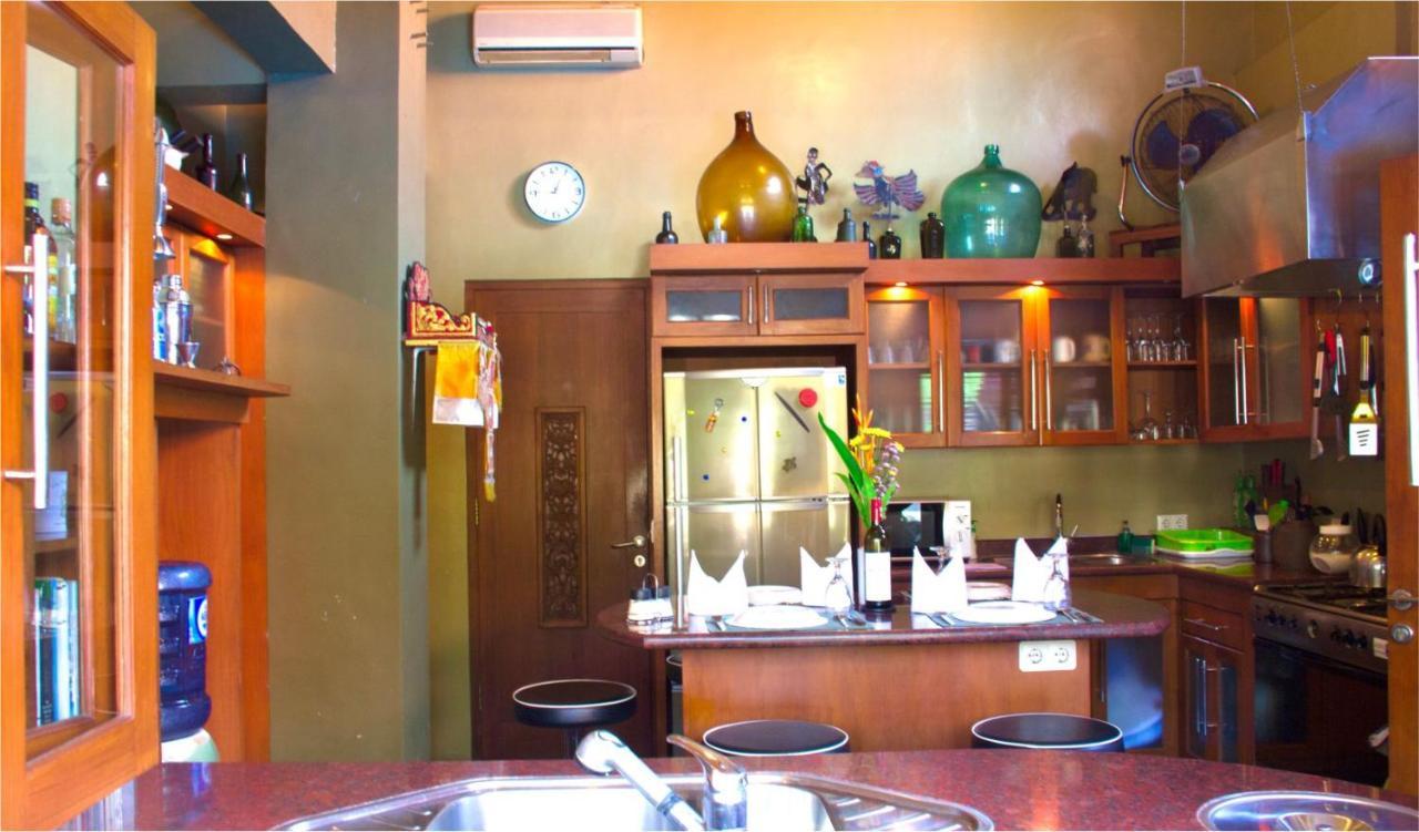 Villa Naga Maya Legian Εξωτερικό φωτογραφία